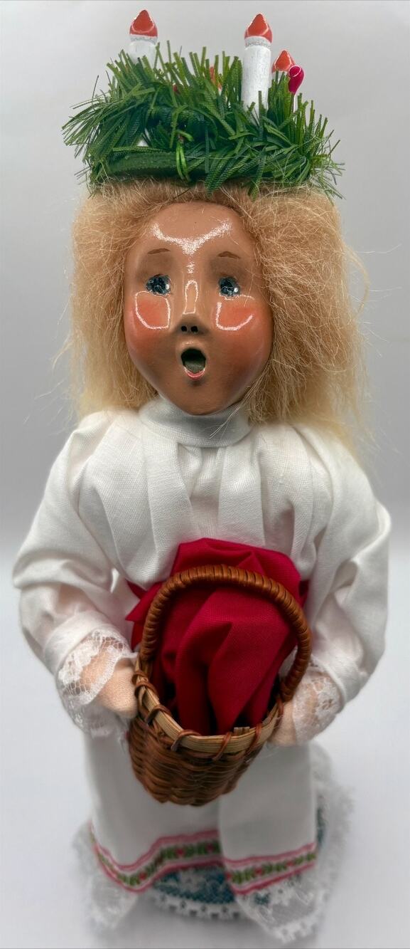 Byers Choice The Carolers Saint Lucia #424 Signed & Dated 1996